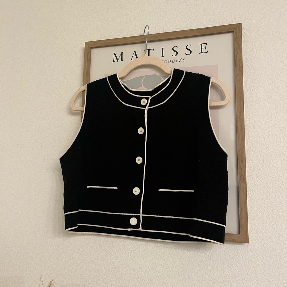 Oak + Fort button up top